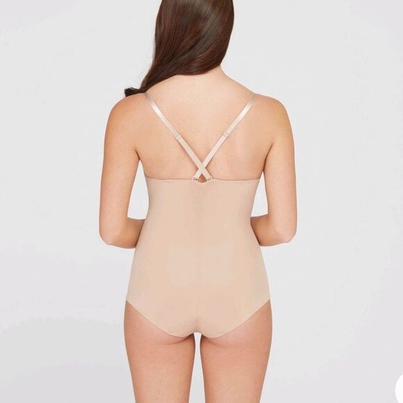 ASSETS by SPANX Flawless Finish Micro Low Back Cupped Bodysuit - Picture 3 of 6